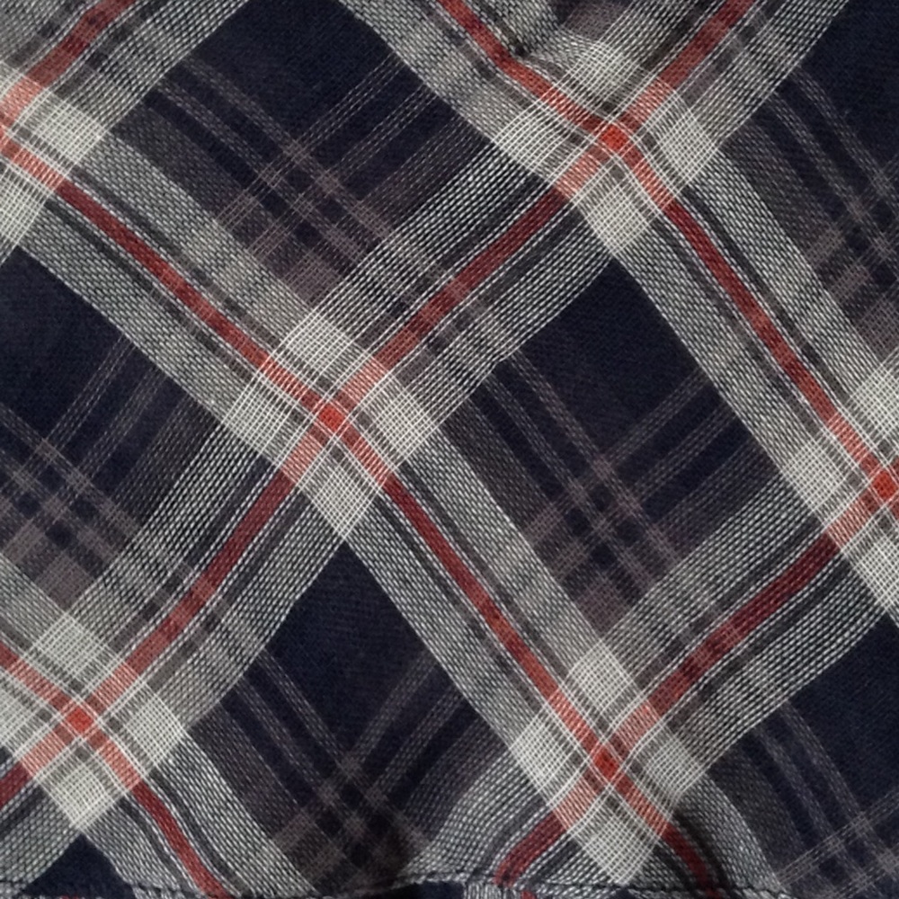 NWT Ash & Ember Women’s Plaid Button Down Shirt - Picture 4 of 8